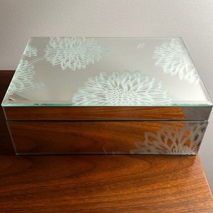 Lotus Flower Tahari Home Edge Glass Mirrored Trinket Jewelry Velvet Lined Box.